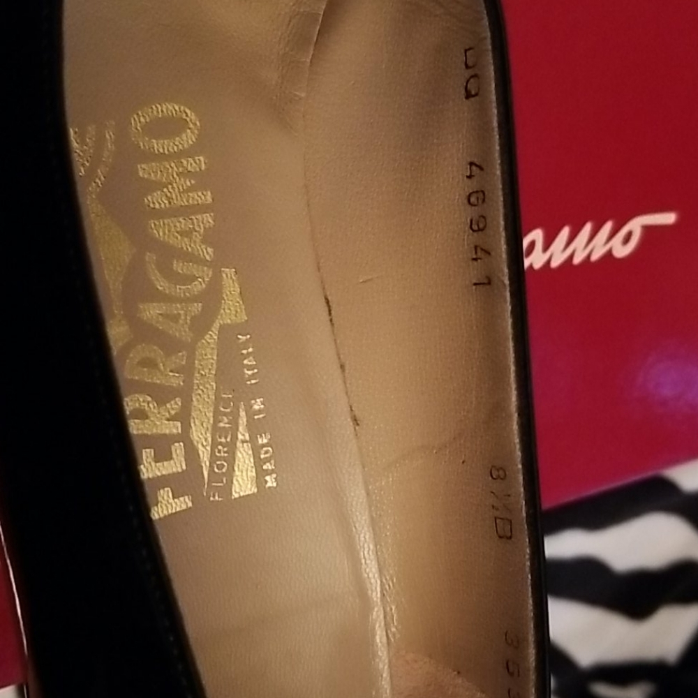 Shoes - Picture 4 of 7